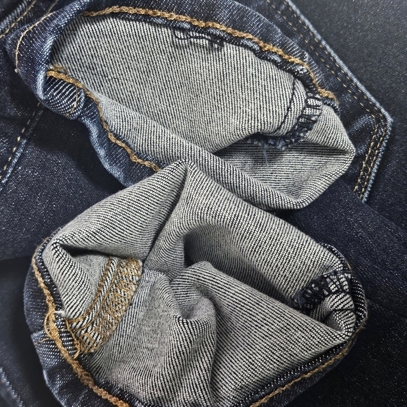 Lucky Brand high rise skinny Bridgette jeans see description for sizing - Picture 11 of 12